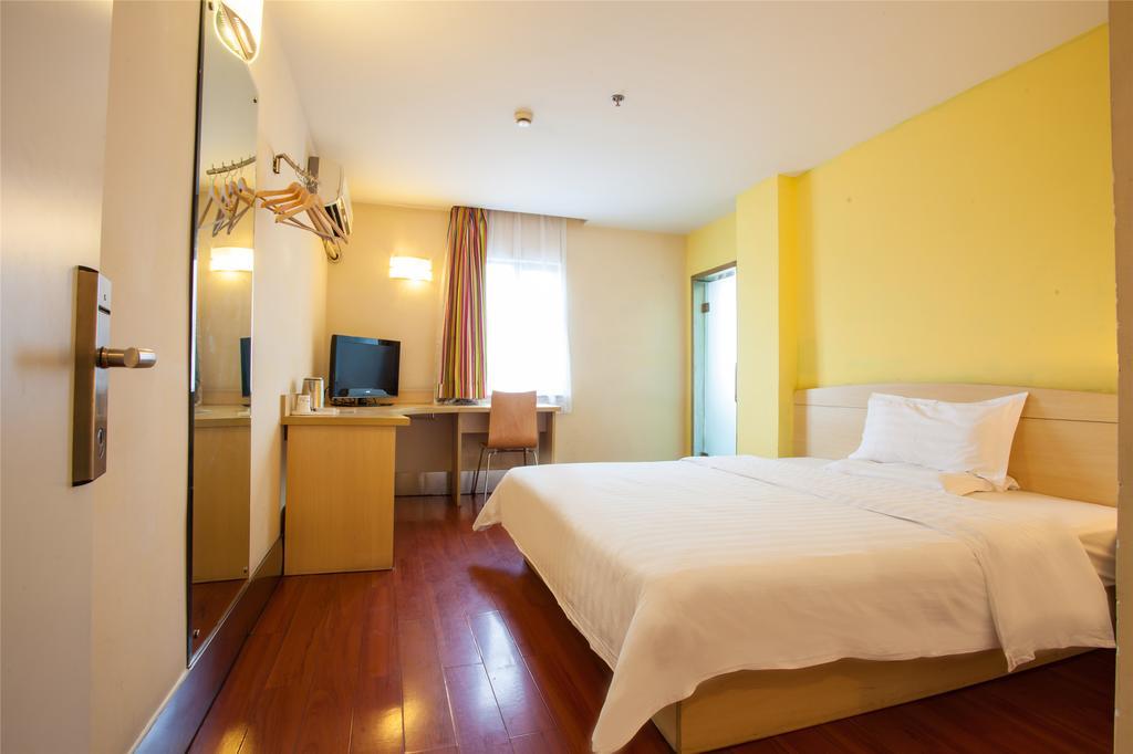 7Days Inn Zhuhai North Railway Station Jinding Exterior photo